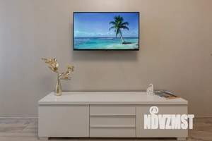 1-к квартира, посуточно, 40м2, 23/25 этаж