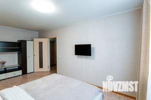 1-к квартира, посуточно, 36м2, 9/16 этаж