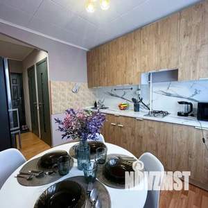 3-к квартира, посуточно, 60м2, 1/1 этаж