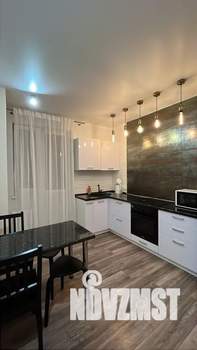 1-к квартира, посуточно, 35м2, 3/15 этаж