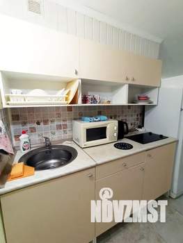 Студия квартира, посуточно, 38м2, 1/3 этаж