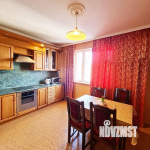 1-к квартира, посуточно, 67м2, 1/1 этаж