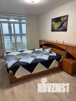 1-к квартира, посуточно, 43м2, 18/35 этаж