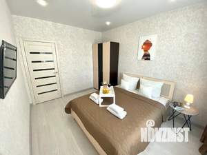 1-к квартира, посуточно, 44м2, 10/25 этаж