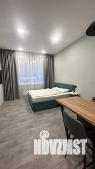 Студия квартира, посуточно, 36м2, 1/20 этаж