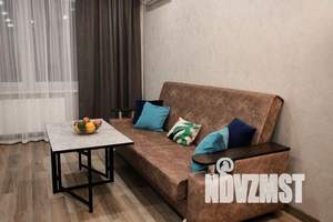 2-к квартира, посуточно, 40м2, 10/25 этаж
