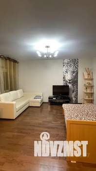 Студия квартира, посуточно, 45м2, 2/11 этаж