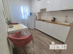 1-к квартира, посуточно, 40м2, 12/17 этаж