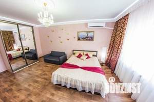 1-к квартира, посуточно, 50м2, 1/1 этаж