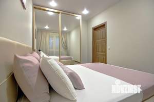 1-к квартира, посуточно, 40м2, 1/25 этаж