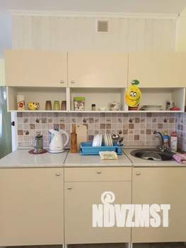 Студия квартира, посуточно, 38м2, 1/3 этаж