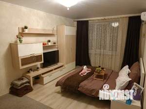 1-к квартира, посуточно, 40м2, 1/1 этаж