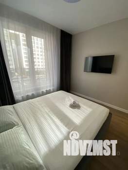 2-к квартира, посуточно, 61м2, 3/33 этаж