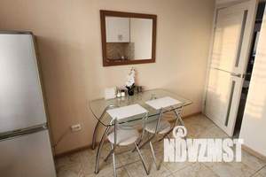 1-к квартира, посуточно, 35м2, 9/18 этаж