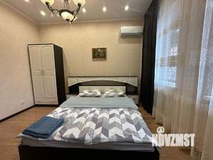 1-к квартира, посуточно, 40м2, 1/25 этаж