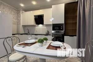 1-к квартира, посуточно, 38м2, 2/25 этаж