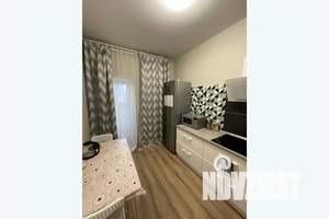 1-к квартира, посуточно, 42м2, 1/25 этаж