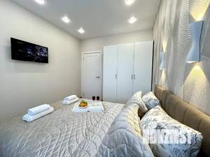 1-к квартира, посуточно, 40м2, 5/8 этаж