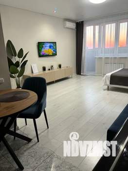 Студия квартира, посуточно, 40м2, 23/25 этаж