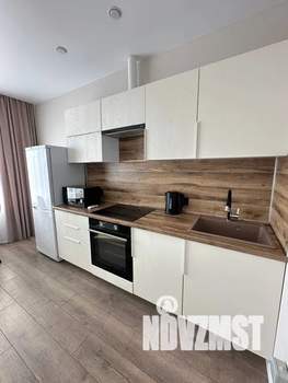 1-к квартира, посуточно, 37м2, 17/25 этаж