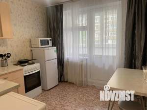 2-к квартира, посуточно, 65м2, 1/16 этаж