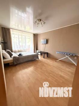 1-к квартира, посуточно, 33м2, 1/12 этаж