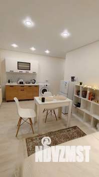 Студия квартира, посуточно, 25м2, 1/12 этаж