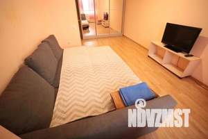 1-к квартира, посуточно, 33м2, 21/25 этаж