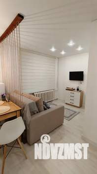 Студия квартира, посуточно, 25м2, 1/12 этаж