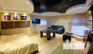 Студия квартира, посуточно, 50м2, 1/4 этаж