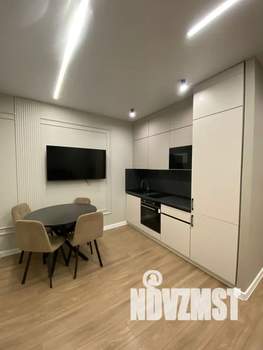 2-к квартира, посуточно, 61м2, 3/33 этаж