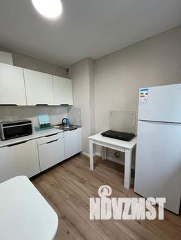 1-к квартира, посуточно, 38м2, 1/9 этаж