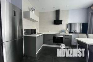 1-к квартира, посуточно, 40м2, 10/25 этаж