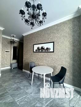 Студия квартира, посуточно, 32м2, 2/18 этаж