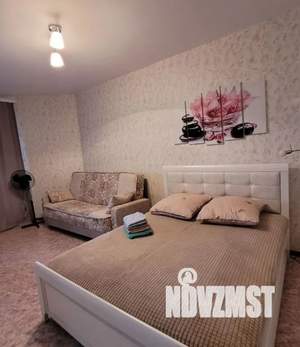 Студия квартира, посуточно, 43м2, 11/20 этаж