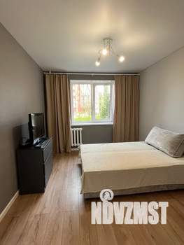 1-к квартира, посуточно, 38м2, 1/9 этаж