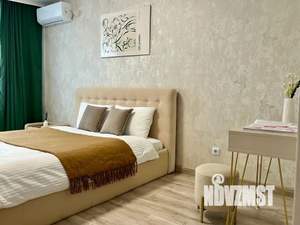 1-к квартира, посуточно, 38м2, 22/27 этаж