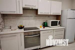 1-к квартира, посуточно, 40м2, 8/13 этаж