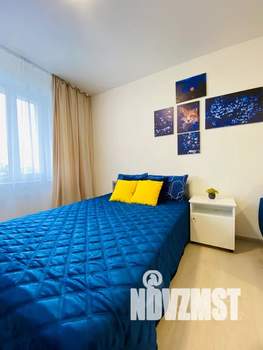 1-к квартира, посуточно, 39м2, 23/27 этаж