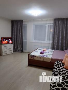 Студия квартира, посуточно, 40м2, 12/12 этаж