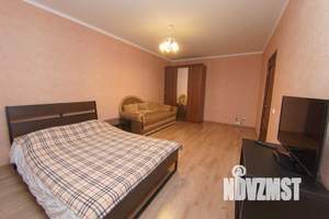 1-к квартира, посуточно, 40м2, 1/1 этаж