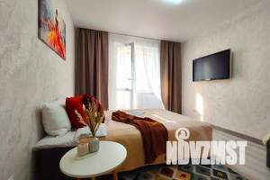 1-к квартира, посуточно, 42м2, 8/18 этаж