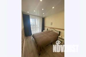 1-к квартира, посуточно, 40м2, 6/25 этаж