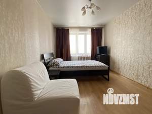 1-к квартира, посуточно, 40м2, 10/12 этаж