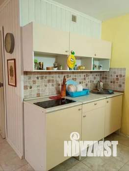 Студия квартира, посуточно, 38м2, 1/3 этаж