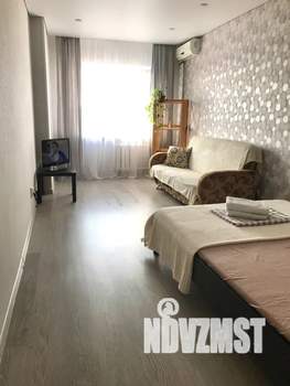 1-к квартира, посуточно, 38м2, 14/18 этаж