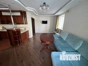 3-к квартира, посуточно, 80м2, 1/9 этаж