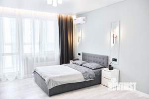 Студия квартира, посуточно, 30м2, 13/25 этаж