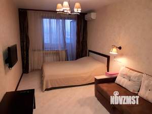 1-к квартира, посуточно, 56м2, 1/1 этаж