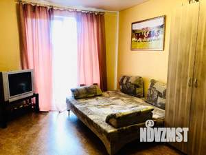 1-к квартира, посуточно, 35м2, 8/17 этаж